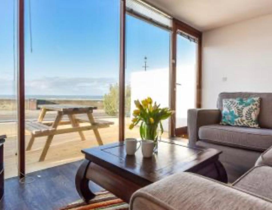 Westward Ho! Beachfront Luxury For 2 ภายนอก รูปภาพ